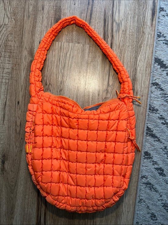 Urban Expressions Handbags - NWOT Urban Expressions Quilted Shoulder Bag - Orange 🍊